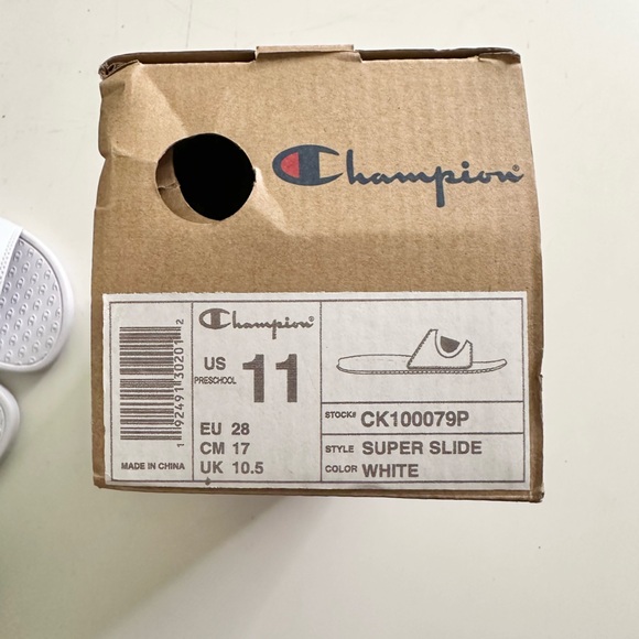 NWT Champion Super Slide logo white slides Unisex / Preschool size 11 - Picture 8 of 8